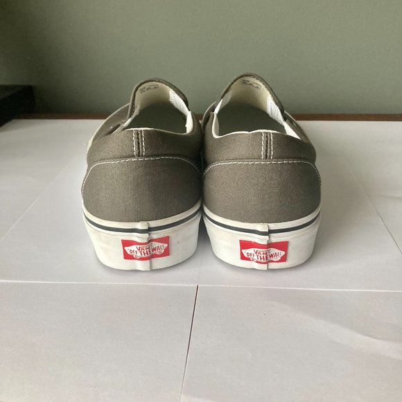 Vans slip-on shoes size 11 US Men - Picture 4 of 6